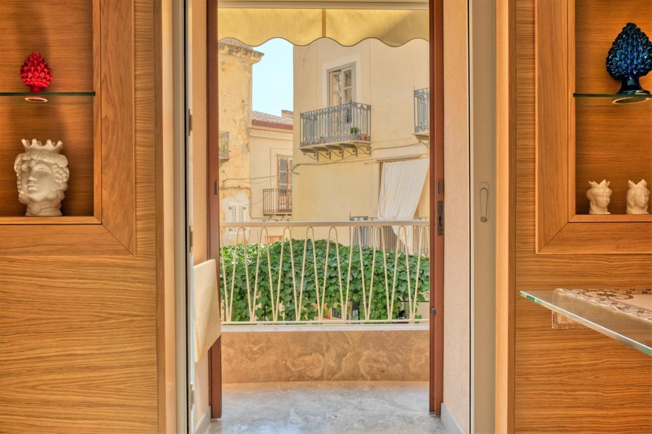 Porta Di Terra 'Luxury Suite ' Cefalù Exterior foto